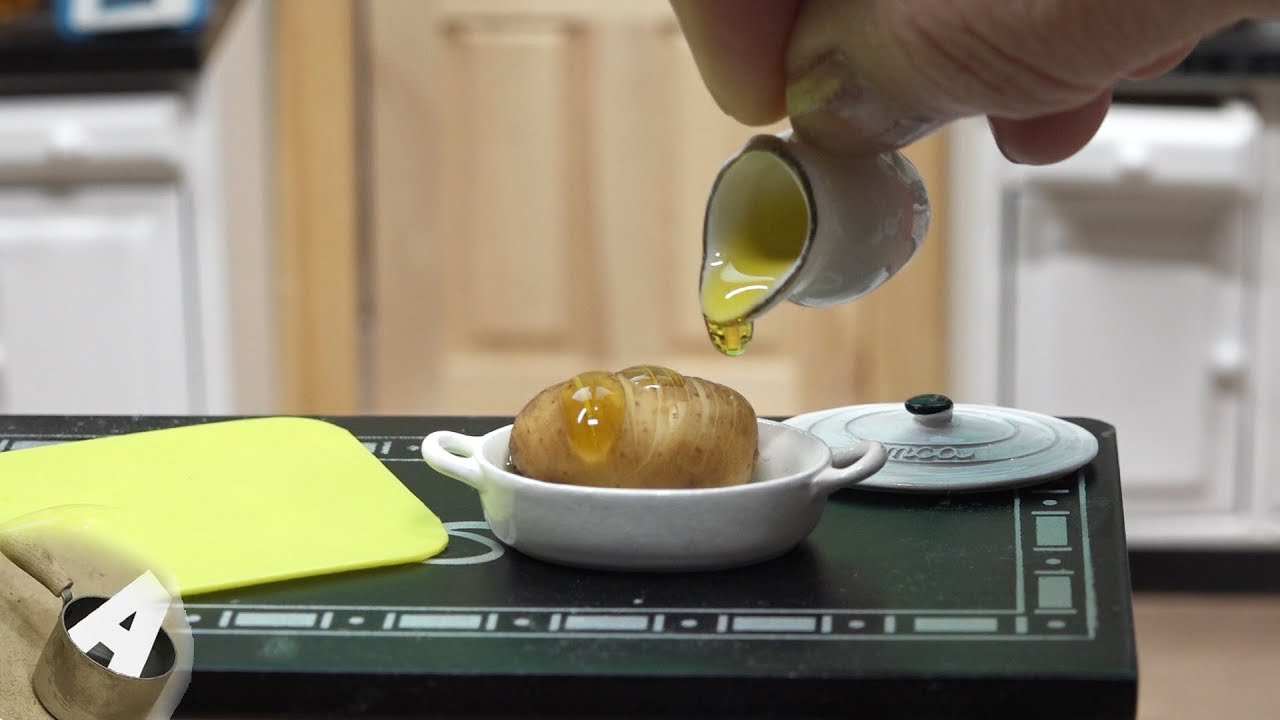 ⁣MiniFood 食べれるミニチュア ハッセルバックポテト miniature hasselback potato