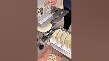 Fully automatic dumpling machine, pan-fried dumpling machine, with high output and uniform size.