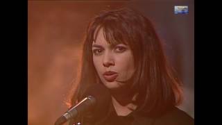Video thumbnail of "Susanna Hoffs - Eternal flame (Live NRK Wiese 1996)"