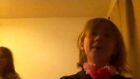 PILLOW FIGHT EPIC FAIL!