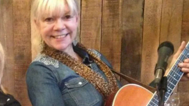 Diana Quinn LIVE at Folk Alliance Intl Unlocked Sh...