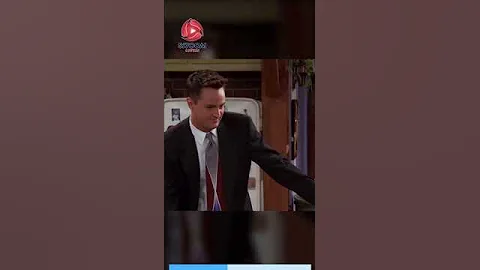 Friends | Chandler Accidentally Kisses Monica in Front of Rachel & Phoebe 💋 #shorts