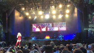 Kylie Minogue singing neighbours theme - British summer festival hyde Park