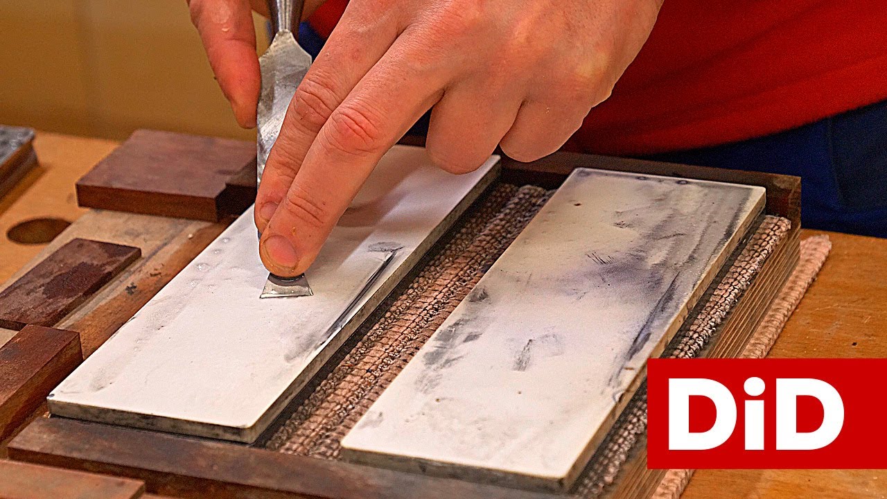 1108. Ostrzenie dłut i noży strugów - cz.1 - praca z ręki