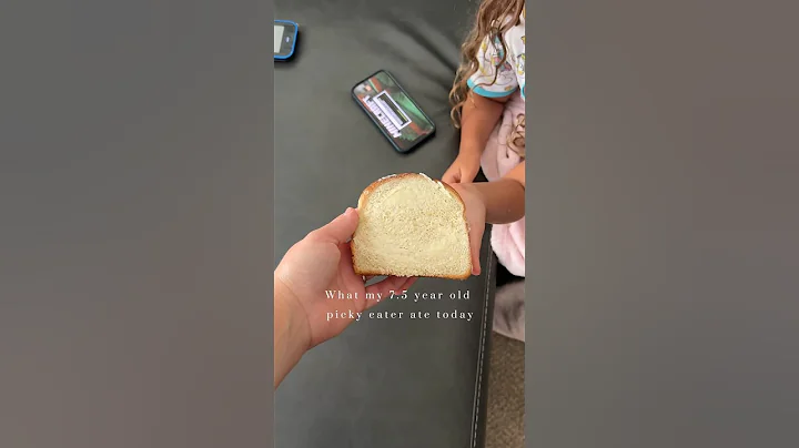 What my picky eater eats in a day🍌 how many other mamas out there are dealing with picky eaters?