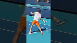 🇨🇿 Defending champion, Jakub Menšík, practising forehsnds at the 2026 Miami Open. 🎾 🌴