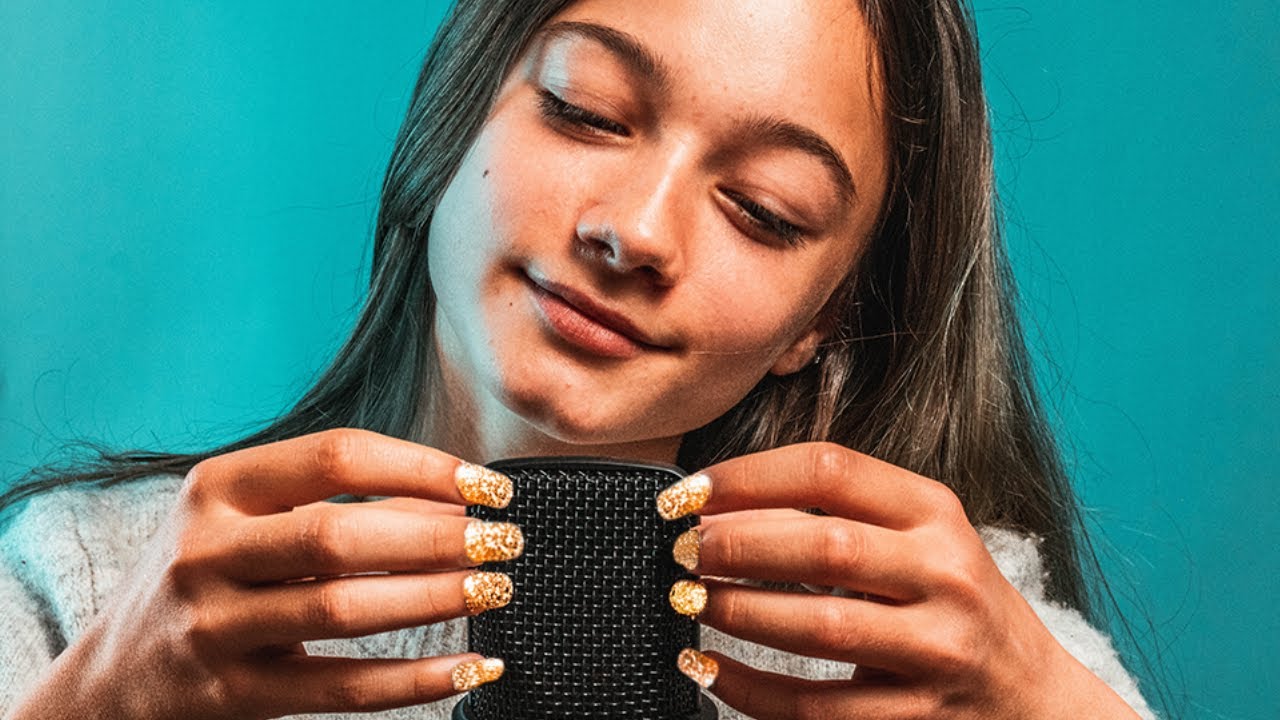 ASMR TAPPING WITH FAKE NAILS!