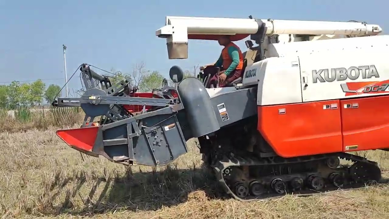 kubota 93ရယ် Gplusရယ် Gပုံစံပြောင်းရယ် အပြေးပြိုင်ပွဲလေးပါ