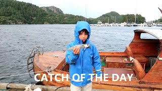 Mackerel trawling and the Bubonic Plague, the sad past of Skarvøy island in Norway.