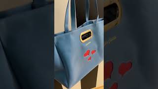 Famous A bag for £4000 bag or this bag for under £400 bag❤️❤️❤️. Have a look. Profile