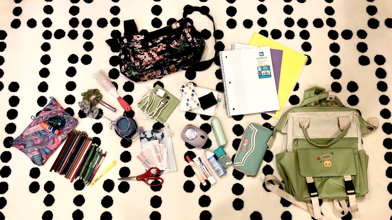 What YOU should keep in your bag as a high school student
