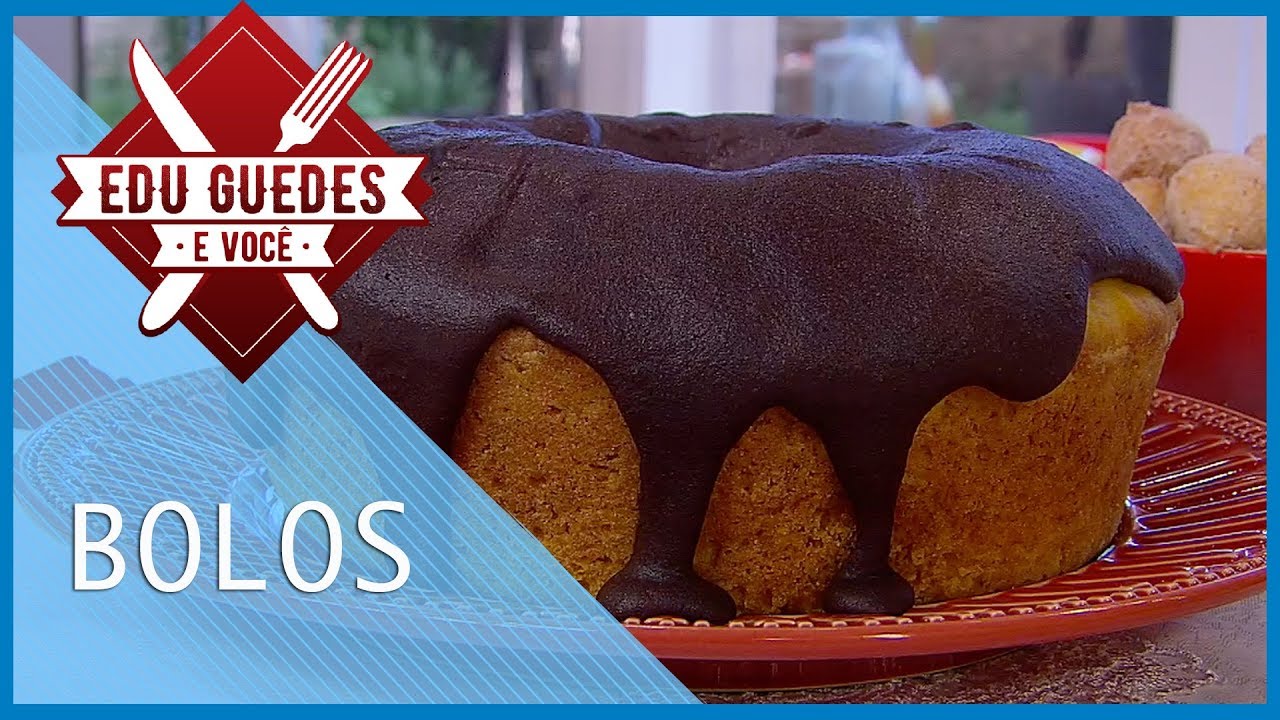 Edu Guedes faz receitas de bolos de cenoura, laranja e gelado de coco