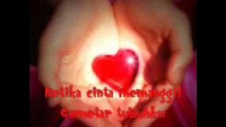 Opick Ketika Cinta Memanggil & Lirik