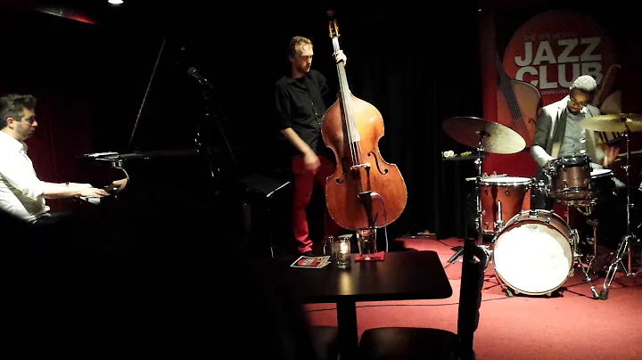 Mark Lowery Trio / Karl McComas Reichl-bass/Ryan J...