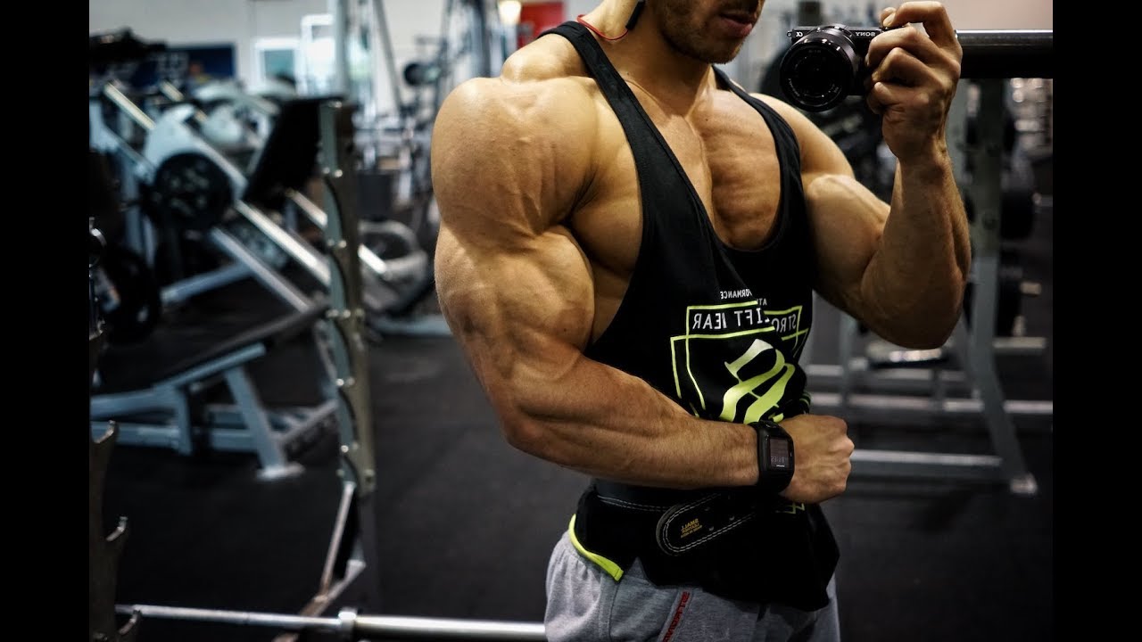 "I WANT BIGGER ARMS"