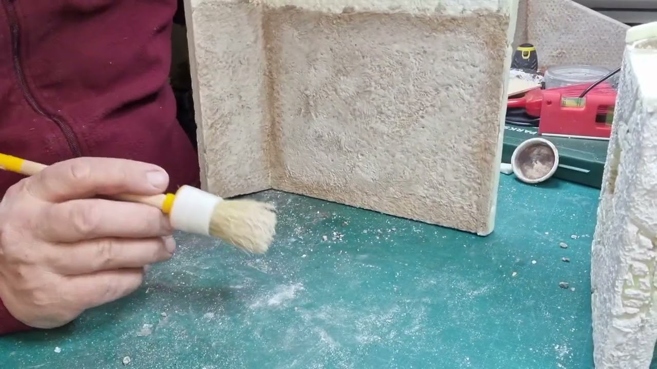 Presepe popolare: parte 4, intonaco e colorazione  sassi dei muri.