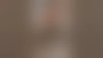 فضيحة ميرا نوري ظهور حلمات صدرها ناار 