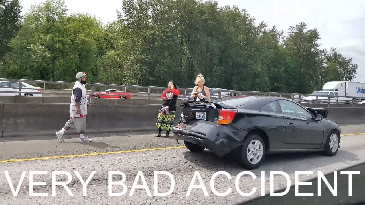 Injured people. Crazy MULTI CAR accident on 205 freeway bridge in