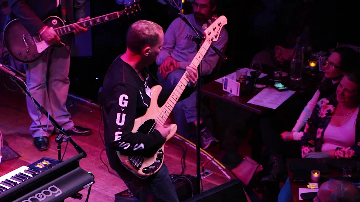"Glide" Featuring Jeff Lorber, Marlon McClain, Sto...