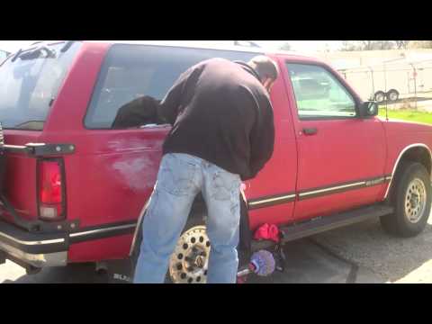 how-to-clean-&-restore-oxidized-paint-on-a-vehicle..mp4