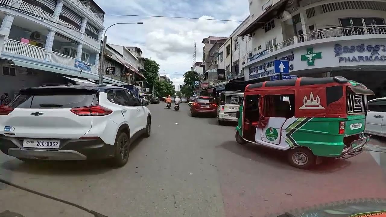 Traffic Phnom Penh Cambodia dashcam July 05,2025