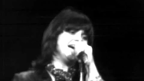 Linda Ronstadt - When Will I Be Loved - 12/6/1975 - Capitol Theatre (Official)