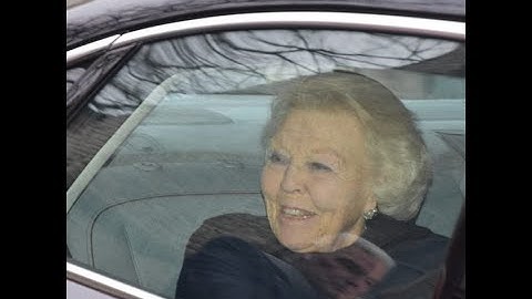 Oudste universiteit van Nederland viert verjaardag en oud-student prinses Beatrix is erbij