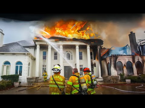 كيف اعادو بناء قصر محروق