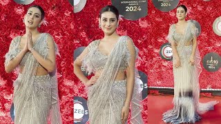 BB17 Isha Malviya Looking Absolutely Gorgeous 🥰 Arrives At International Iconic Awards