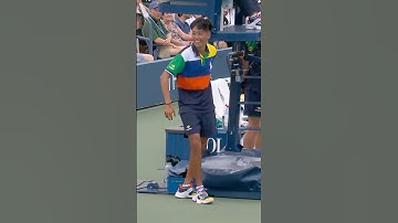 His SHOE fell off! 😂