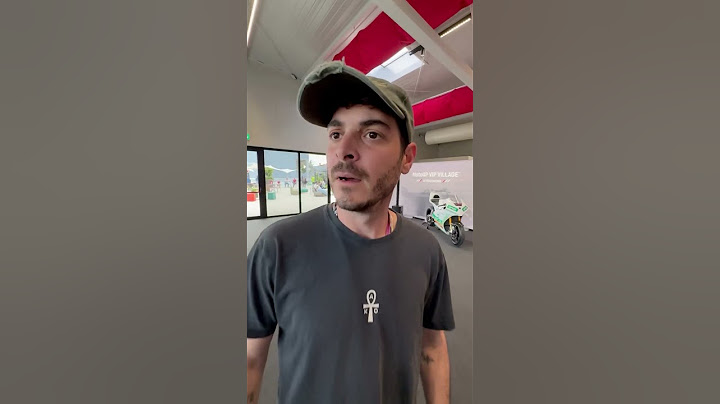 El tío que piensa que montar en moto es fácil 🏁🛵| Anton Lofer #humor #motogp