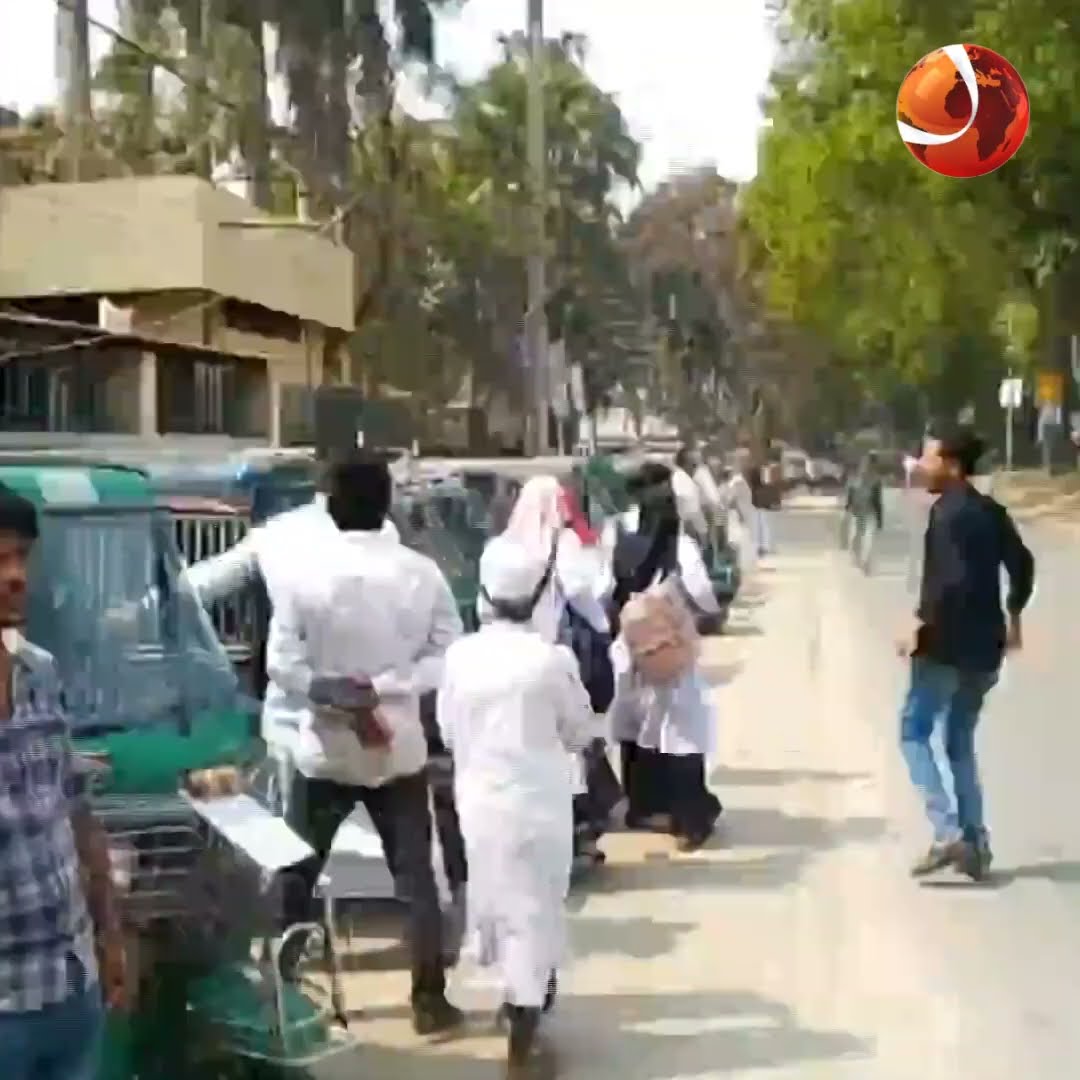 জামালপুরের আদালত চত্বরে আইনজীবী ও ছাত্র জনতার সাথে ধাওয়া পাল্টা ধাওয়া #channel24 #channel24_news