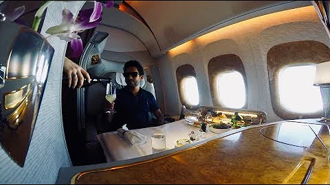 AMAZING! Emirates First Class Suite! Boeing 777-300er
