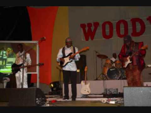 YouTubeでWoody - Picassoを視聴