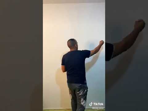 عمرو راضي جاب رسام يرسمله صورة مصطفي حفناوي جوة بيته شوفوا رد فعله لما شاف الصورة