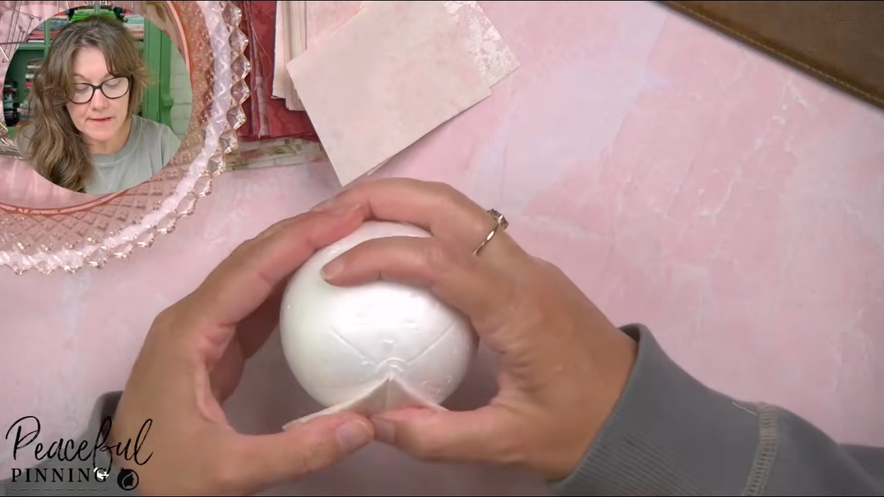 Peaceful Pinning Live #90 | Making a No-Sew Quilted Ornament