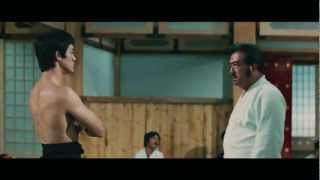 Chen Zhen (Bruce Lee) against Japanese &quot;Hongkou&quot; dojo.