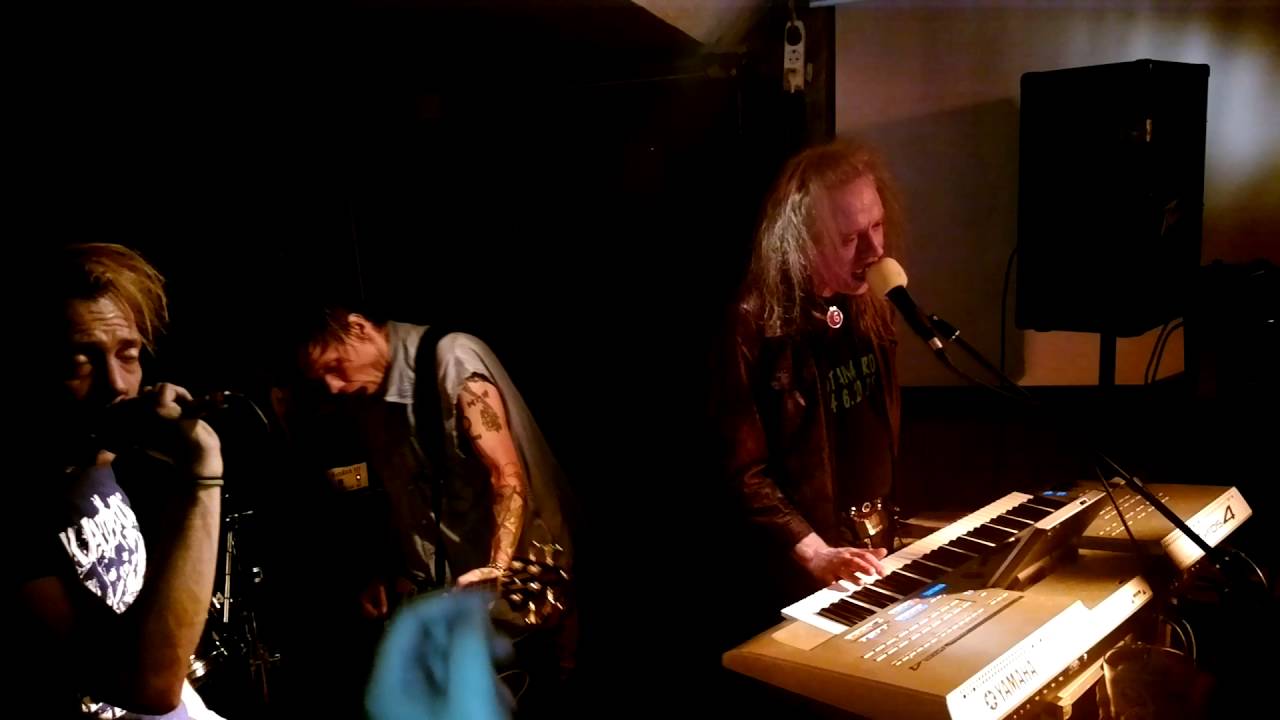 Varietee 83 – Päivänsäde ja menninkäinen – 14.10.2016 Pub Port Arthur, Turku