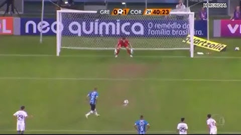 VAZA FOTO DE LUAN DO GRÊMIO COM CAMISA DO CORINTHIANS COMEMORANDO MUNDIAL