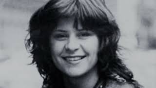 Celebrity They Don't Know  TRACEY ULLMAN  (with lyrics) Profile