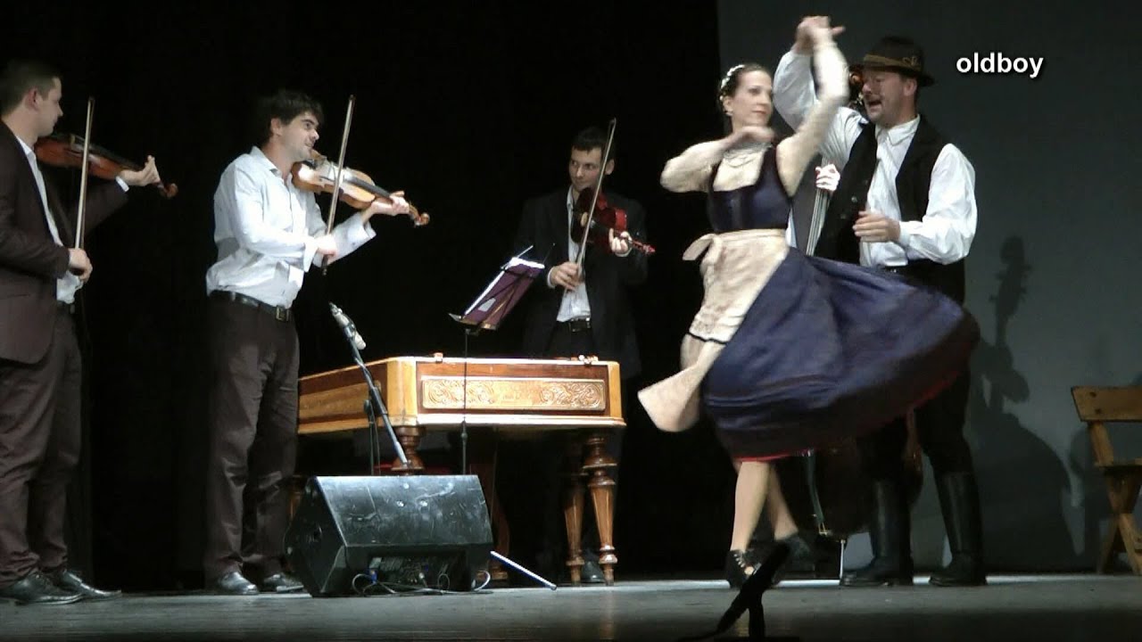 Ördöngösfüzesi táncok - Ajka-Padragkút Táncegyüttes