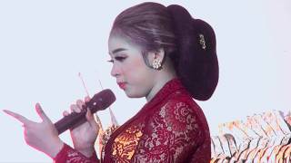 Download lagu NIKEN SALINDRY FULL LUCU GOJEGAN GAYENG BARENG KI CAHYO KUNTADI