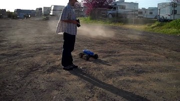 borntobash.com T-Maxx 3.3 #4908 - Homemade Aluminum Clutch Shoes Installed