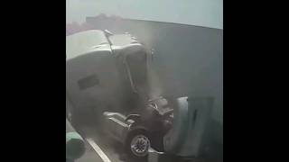 Truck Crash - Crazy Truck Driver