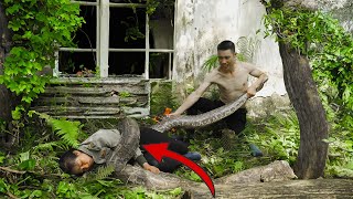 Horrible Cleaning: BIG PYTHON Protects Overgrown House - Suddenly Attacking My Wife!!! | Clean Up 94