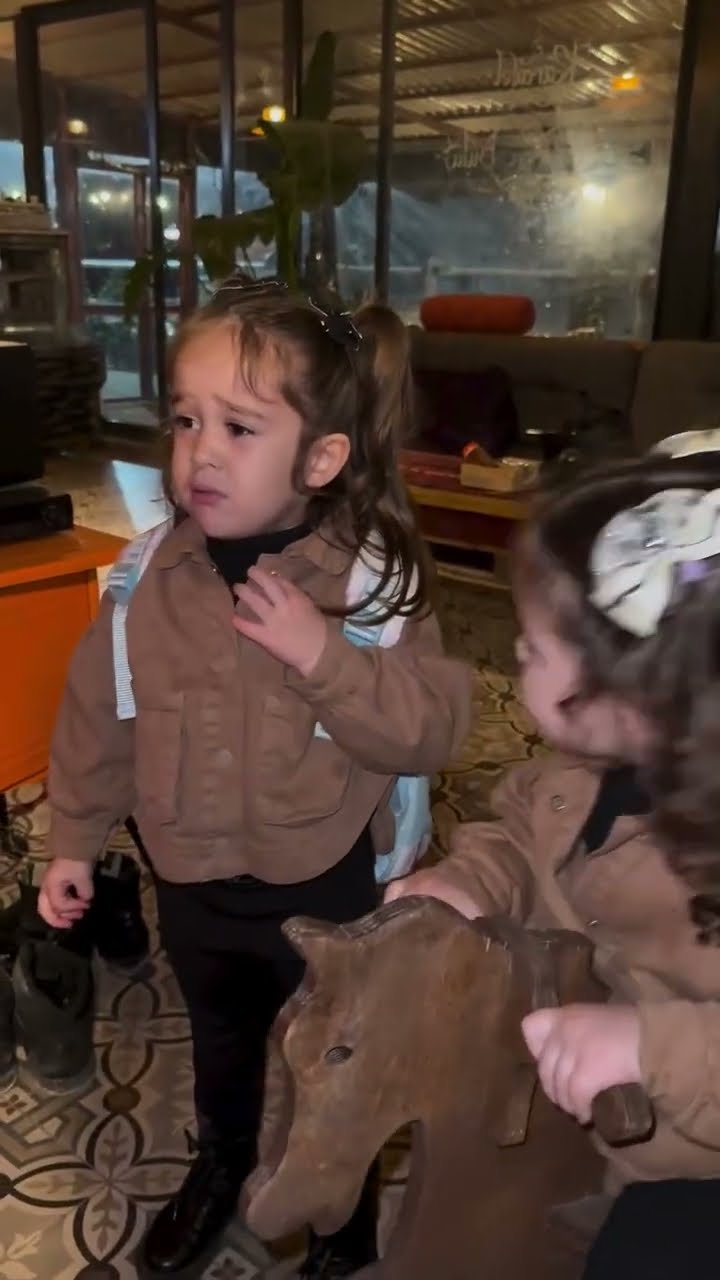 Sırayla biniyorlar teyseleri?❤️