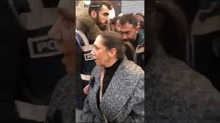 AKP Milletvekili Oya Eronat ve Adalet Bakanı Bekir Bozdağ yurttaşlar tarafından protesto edildi
