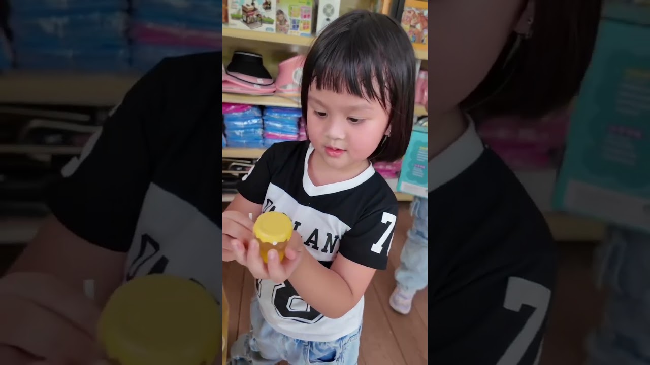 ឈ្លោះគ្នាលើគោកមិនអស់ចិត្ត ឈ្លោះគ្នាលើទឹកម្តង