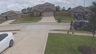 Student robbed, beaten after getting off school bus in Brazoria County | Houston news