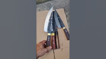 Dao bếp và dao đi rừng